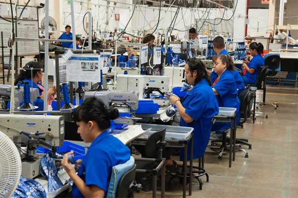 RIESGOS PSICOSOCIALES EN MUJERES TRABAJADORAS